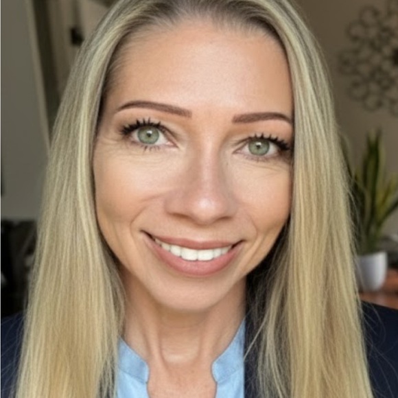 Meet your Posher, Ronda - Picture 1 of 7